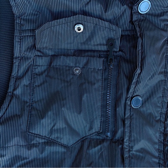 Truth Substance Common Sense Men’s Hooded Vest Black / Pinstripes Size Large EUC - Picture 5 of 15